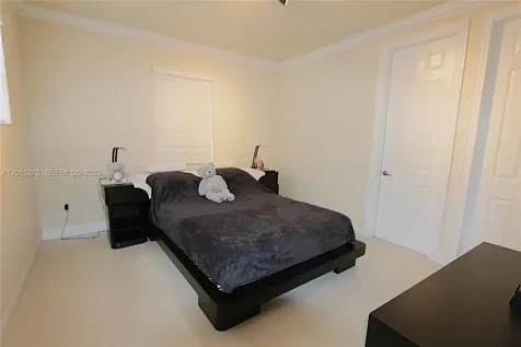 8925 NW 99th Avenue Doral FL 33178