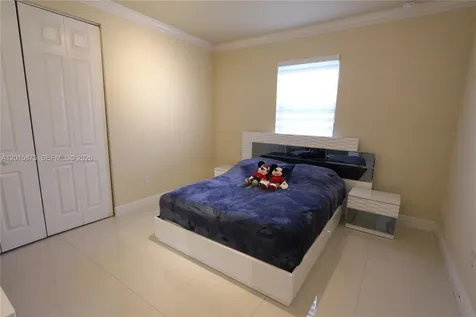 8925 NW 99th Avenue Doral FL 33178