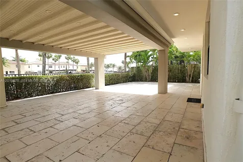 8925 NW 99th Avenue Doral FL 33178