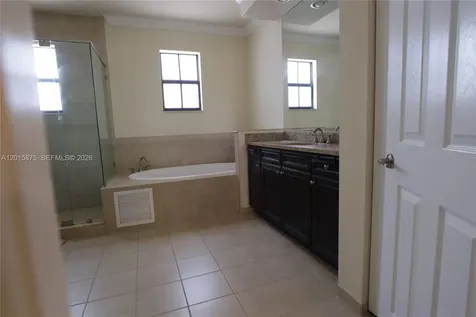 8925 NW 99th Avenue Doral FL 33178
