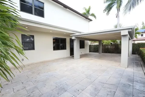 8925 NW 99th Avenue Doral FL 33178