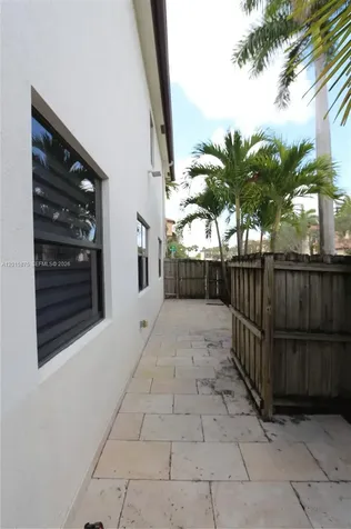 8925 NW 99th Avenue Doral FL 33178