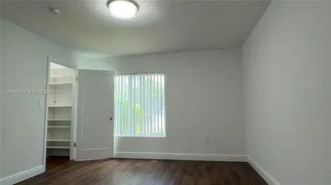 2445 NW 33rd Street Oakland Park FL 33309