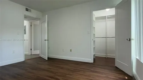 2445 NW 33rd Street Oakland Park FL 33309