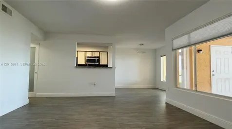 2445 NW 33rd Street Oakland Park FL 33309