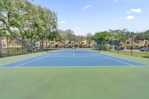 2445 NW 33rd Street Oakland Park FL 33309