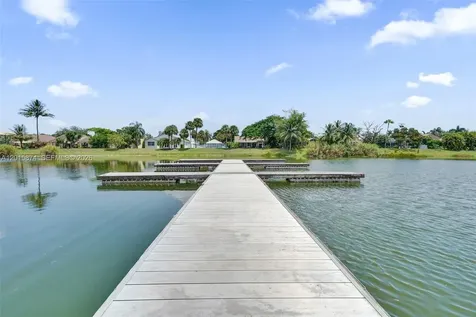 2445 NW 33rd Street Oakland Park FL 33309