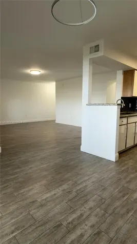 2445 NW 33rd Street Oakland Park FL 33309
