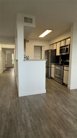2445 NW 33rd Street Oakland Park FL 33309
