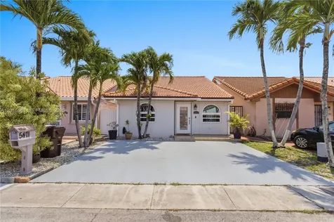 5471 W 27th Court Hialeah FL 33016