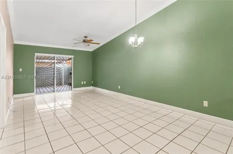 5471 W 27th Court Hialeah FL 33016
