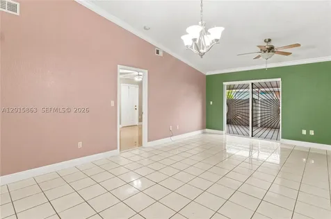 5471 W 27th Court Hialeah FL 33016