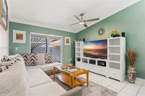 5471 W 27th Court Hialeah FL 33016