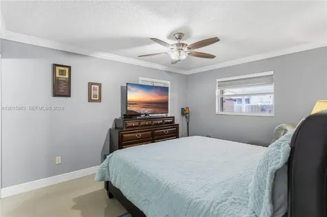 5471 W 27th Court Hialeah FL 33016