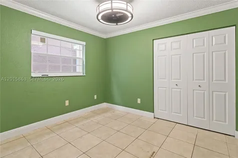 5471 W 27th Court Hialeah FL 33016