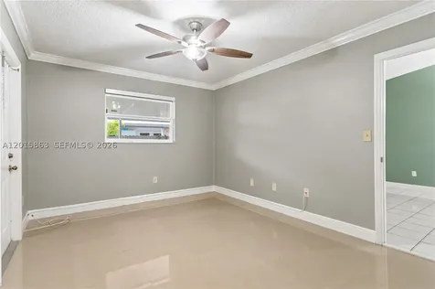 5471 W 27th Court Hialeah FL 33016