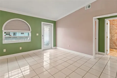 5471 W 27th Court Hialeah FL 33016
