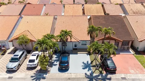 5471 W 27th Court Hialeah FL 33016