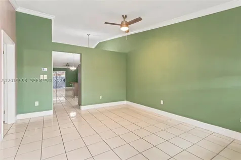 5471 W 27th Court Hialeah FL 33016