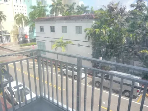 363 Washington Miami Beach FL 33139