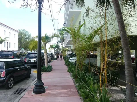363 Washington Miami Beach FL 33139