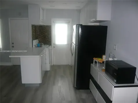 363 Washington Miami Beach FL 33139