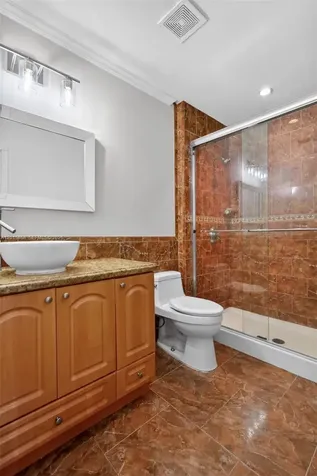 6904 NW 169th Street Hialeah FL 33015
