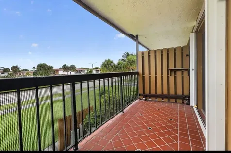 6904 NW 169th Street Hialeah FL 33015
