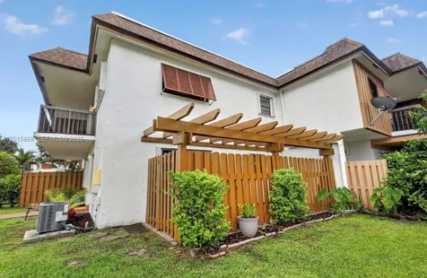 6904 NW 169th Street Hialeah FL 33015
