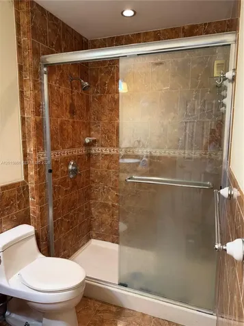 6904 NW 169th Street Hialeah FL 33015