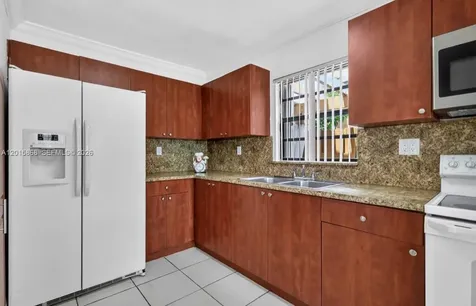 6904 NW 169th Street Hialeah FL 33015