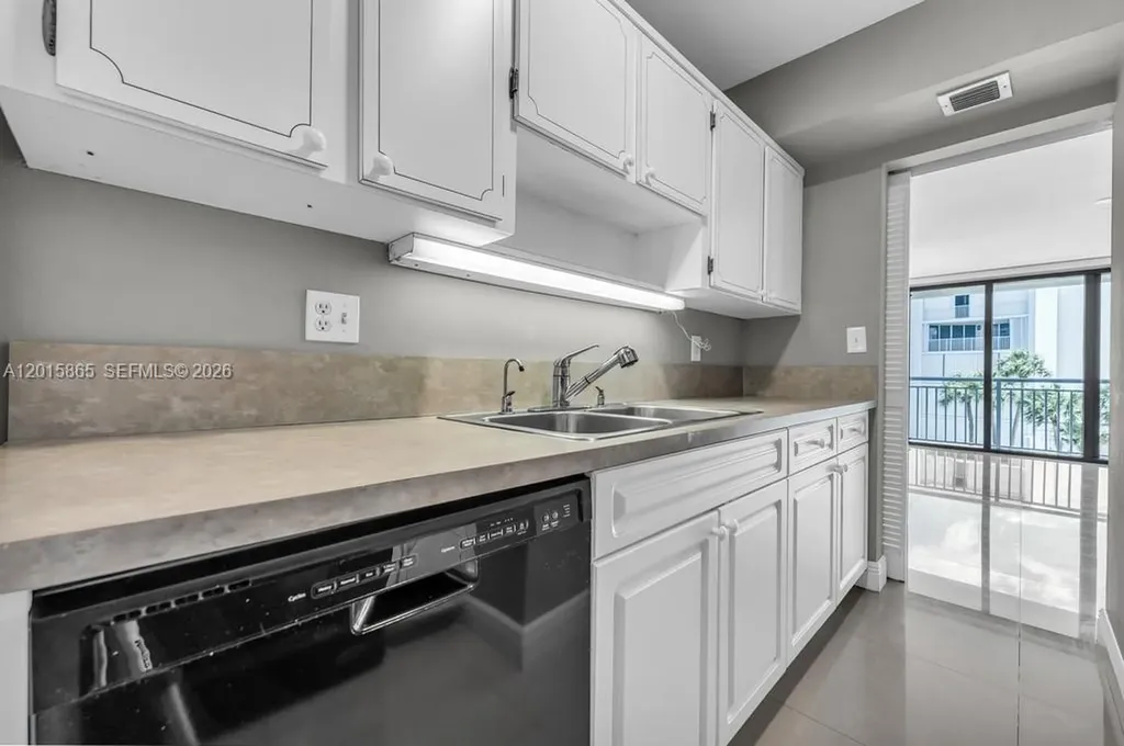 3100 NE 48th Street Fort Lauderdale FL 33308