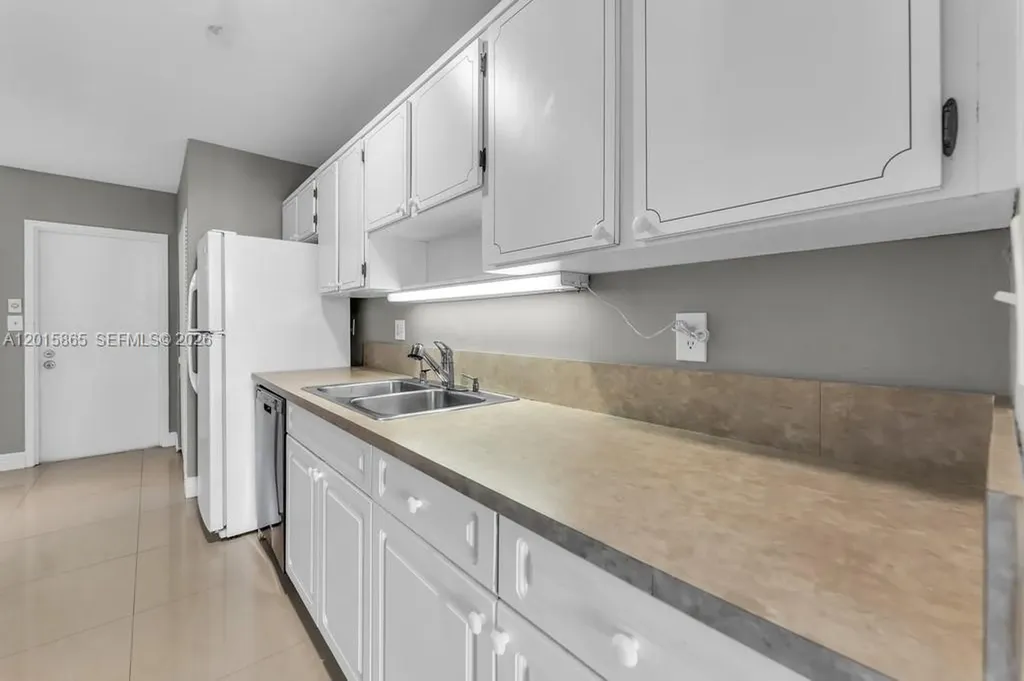3100 NE 48th Street Fort Lauderdale FL 33308