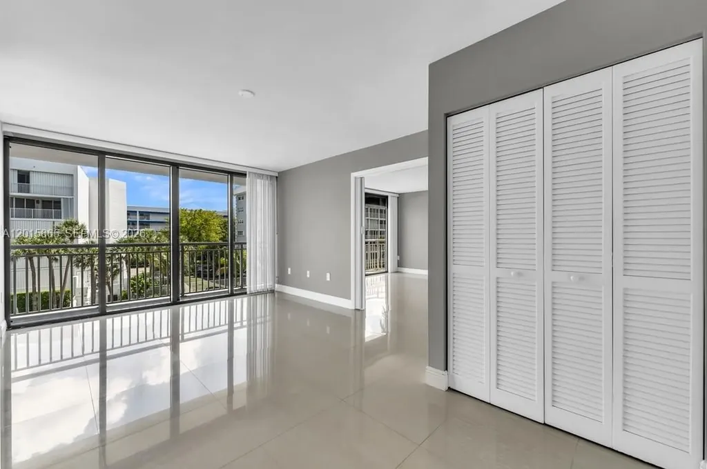 3100 NE 48th Street Fort Lauderdale FL 33308