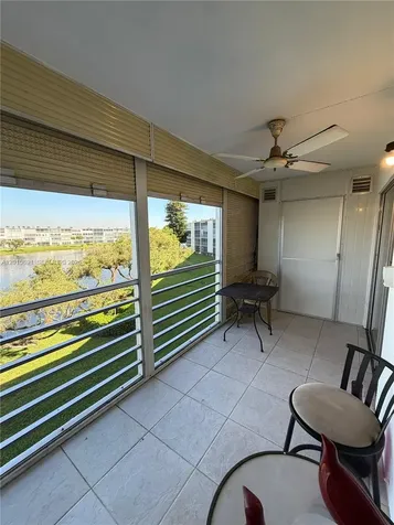 3032 Hythe B Boca Raton FL 33434