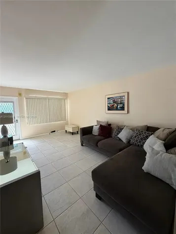 3032 Hythe B Boca Raton FL 33434