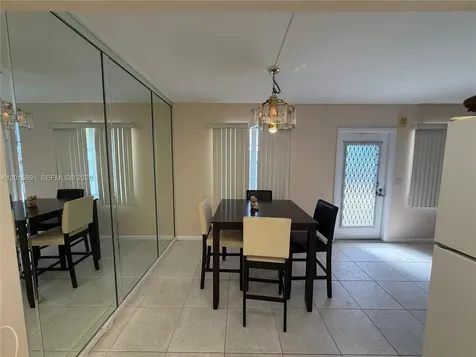 3032 Hythe B Boca Raton FL 33434