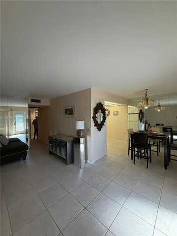 3032 Hythe B Boca Raton FL 33434