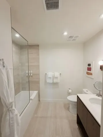 1611 SW 2nd Avenue Miami FL 33129