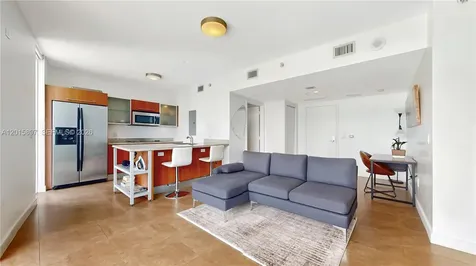 185 SW 7th Street Miami FL 33130