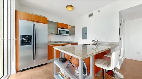 185 SW 7th Street Miami FL 33130