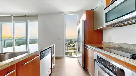 185 SW 7th Street Miami FL 33130