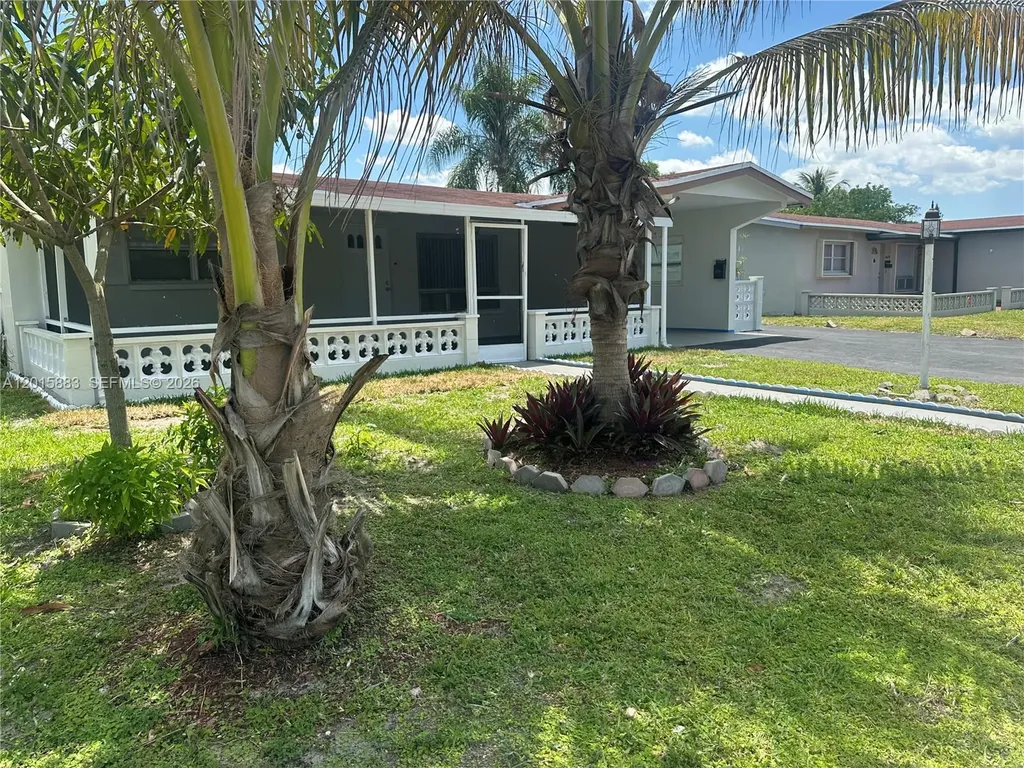 4616 NW 39th Street Lauderdale Lakes FL 33319