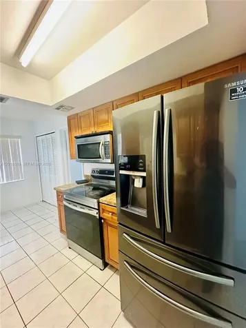 4616 NW 39th Street Lauderdale Lakes FL 33319