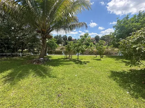 4616 NW 39th Street Lauderdale Lakes FL 33319