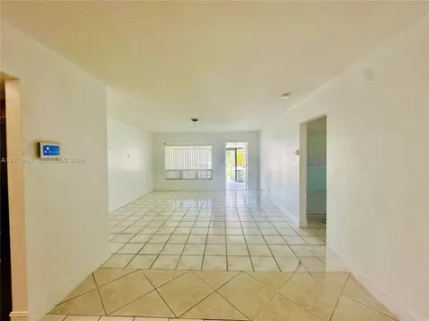 4616 NW 39th Street Lauderdale Lakes FL 33319