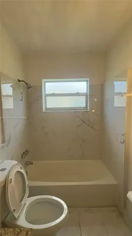 4616 NW 39th Street Lauderdale Lakes FL 33319