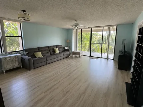 6800 Cypress Road Plantation FL 33317