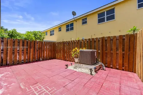 934 NE 42nd Terrace Homestead FL 33033