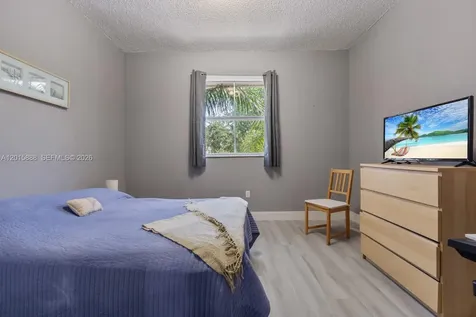 934 NE 42nd Terrace Homestead FL 33033